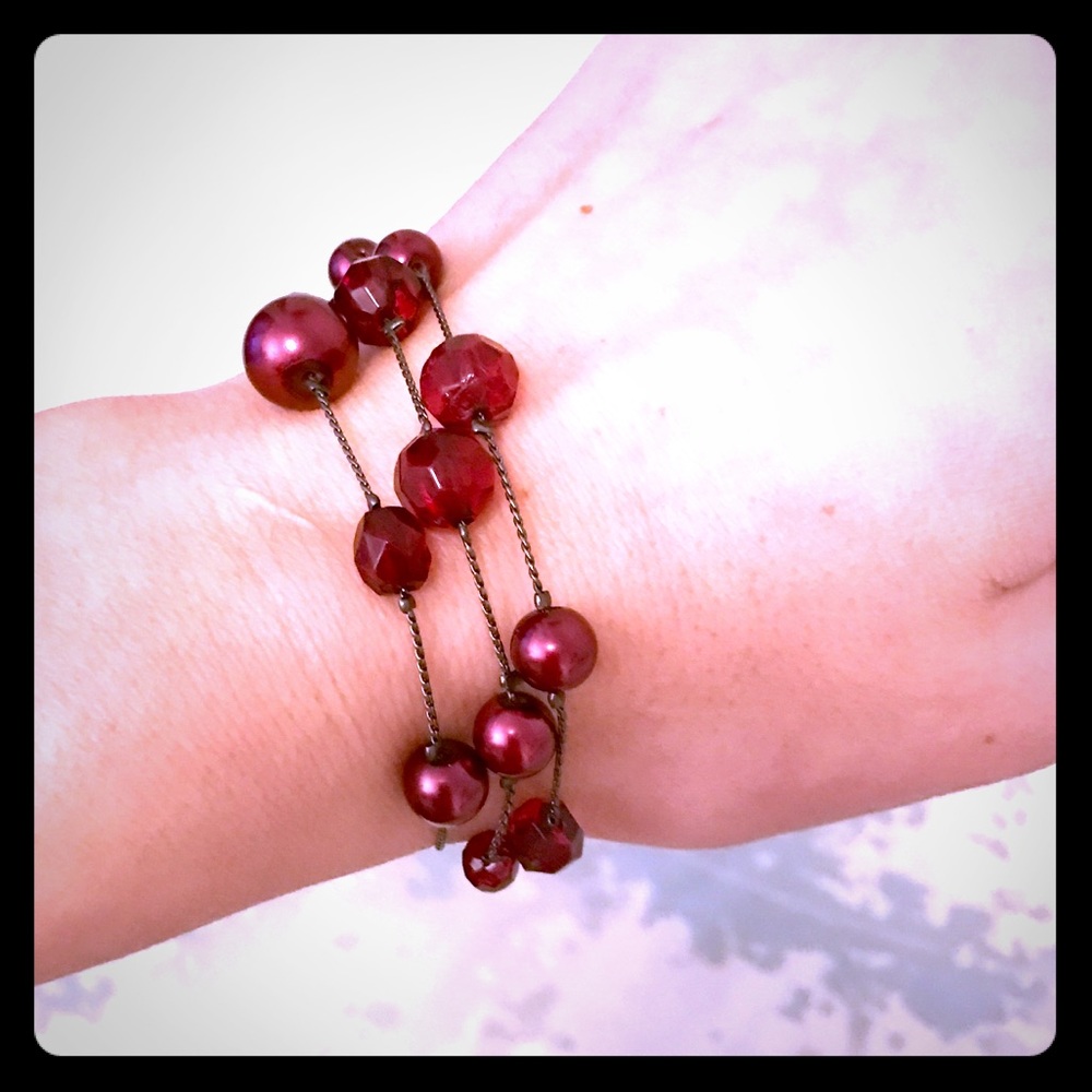 NY&Co 3 layer bead bracelet, burgundy